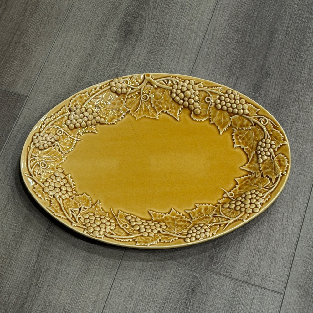 Bordallo Pinheiro Gold/Amber Grapevine 15.5" x 11.5" Platter Portugal Vintage